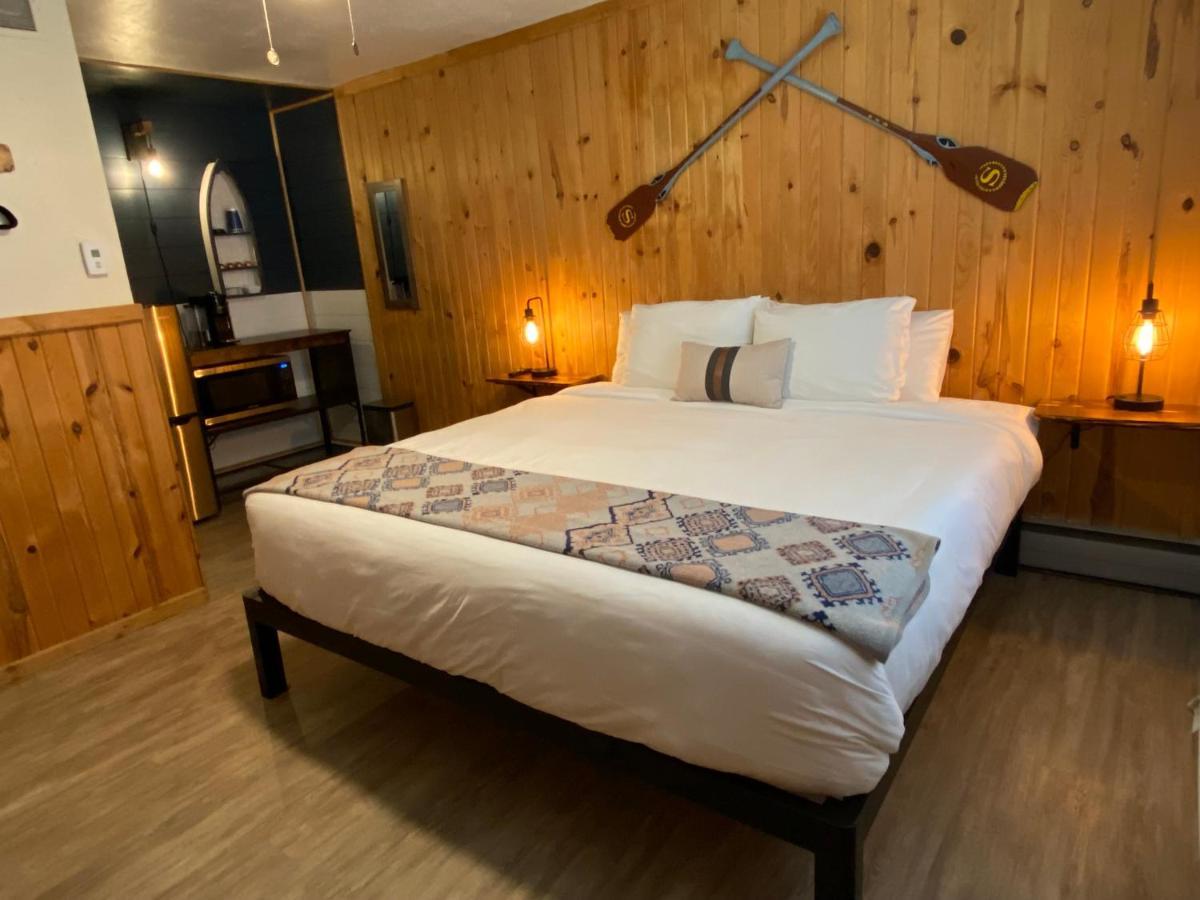 Columbia Point Resort Kettle Falls Eksteriør billede